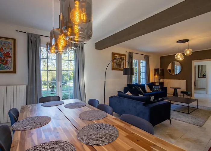 La Villa Cyrano - Maison Avec Piscine Privee!