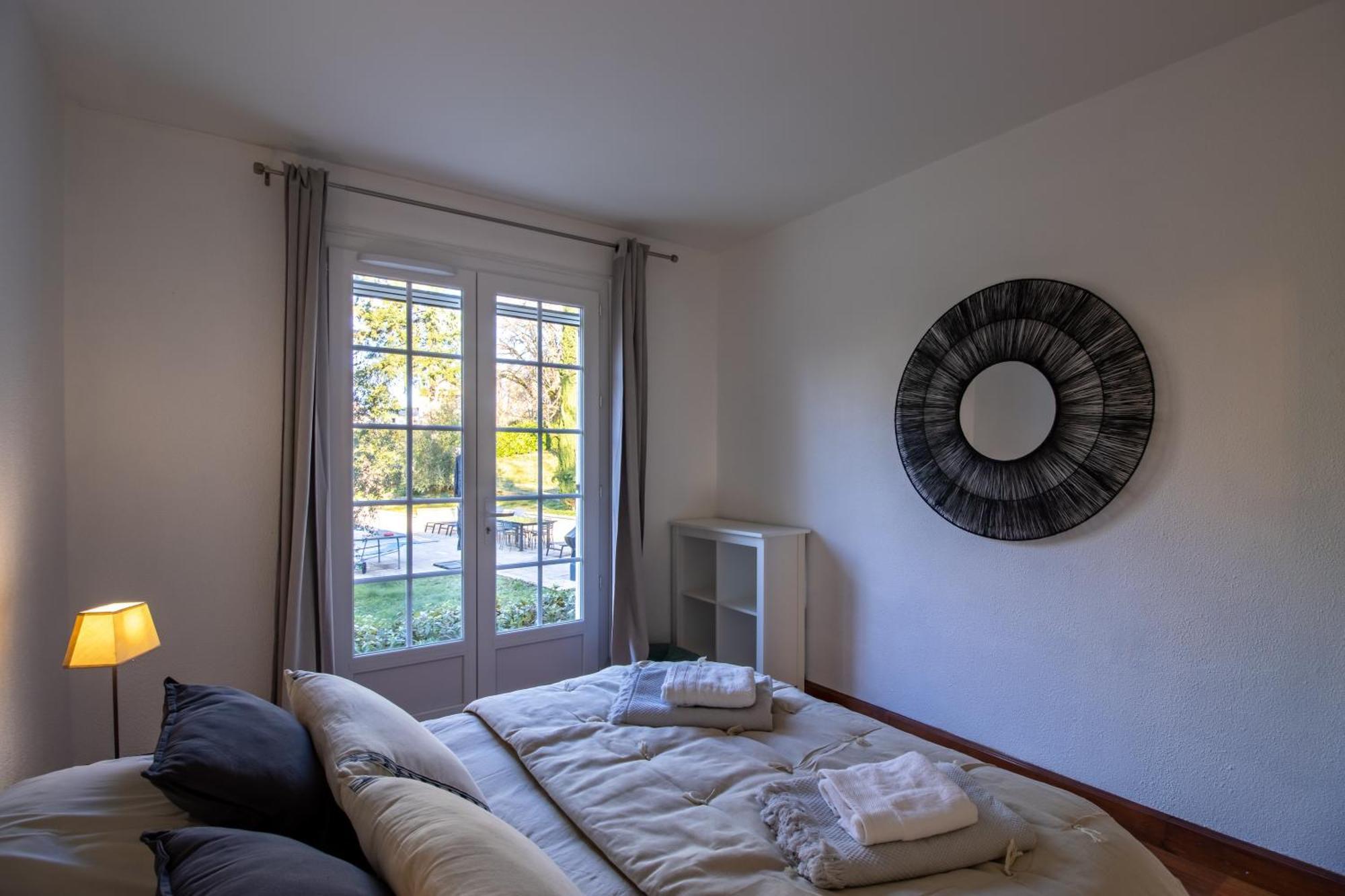 Ferienhaus La Cyrano - Maison Avec Piscine Privee!
